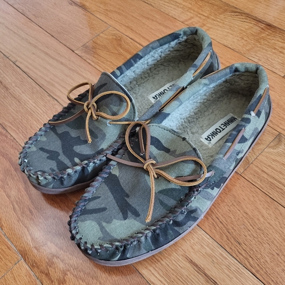Minnetonka Mankato Trapper II Slipper - Picture 2 of 6